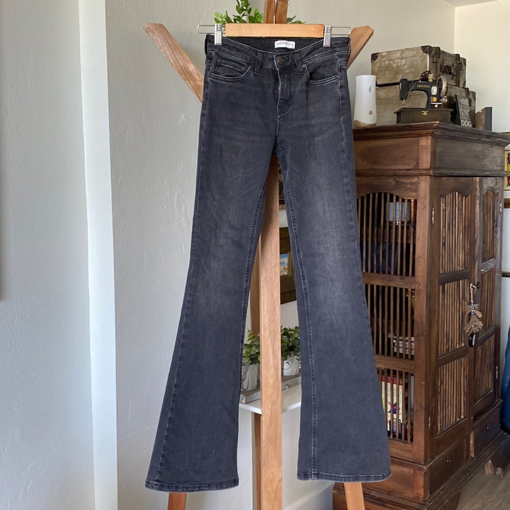 Flared Bottom & Stretchy Zara Woman Premium Denim Collection Black-wash Jeans
